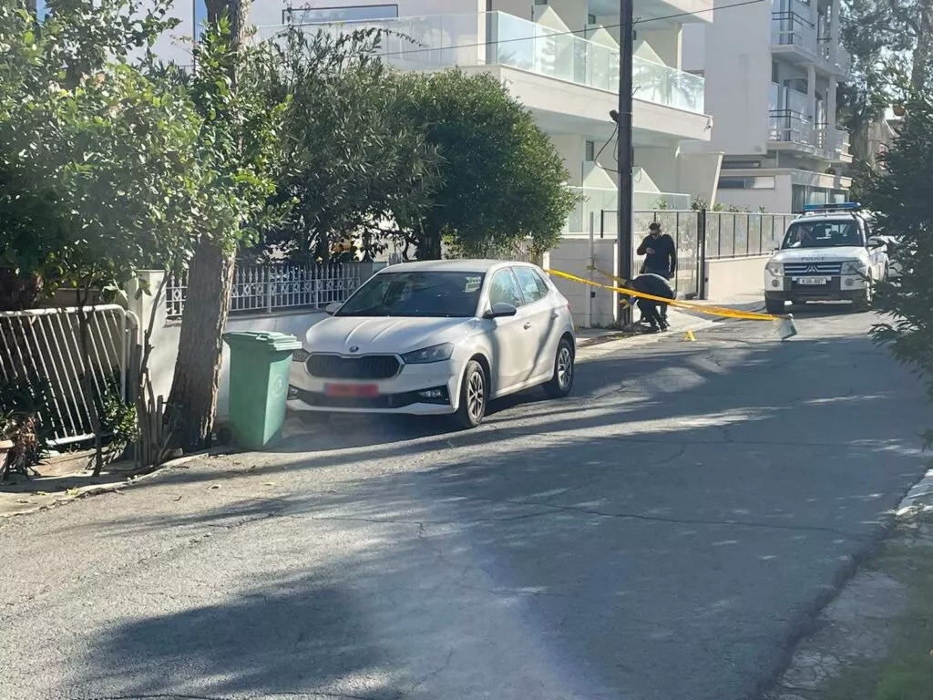 Gunfire incident in Agios Andreas points to organized crime group [PHOTOS]