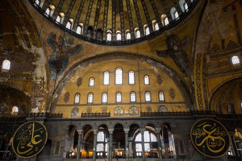 Hagia Sophia: 25 euro ticket for tourists from tomorrow Monday