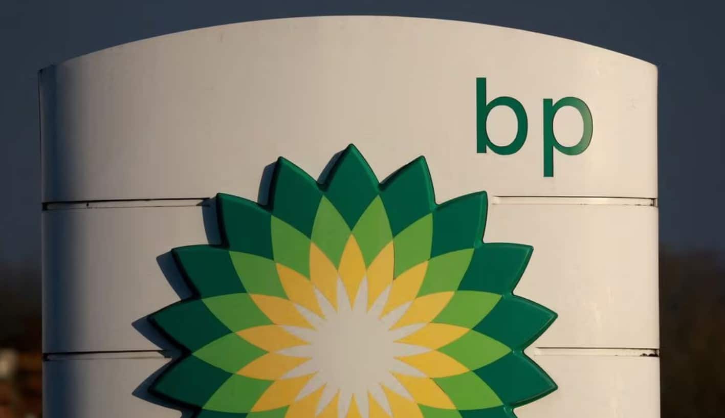 Big Oil offers record returns to lure investors back