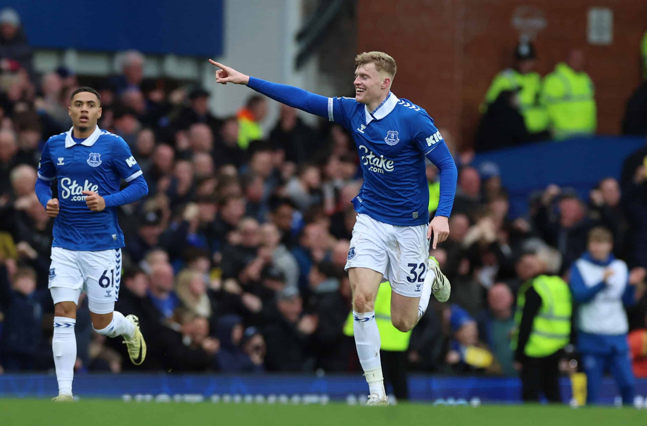 Branthwaite earns late point for Everton in 2-2 draw with Tottenham