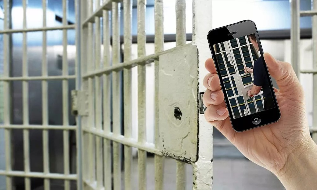 Supreme Court case uncovers mobile phone use in prisons