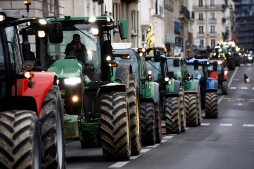 Tractors lay siege to Brussels – The Summit and the Commission's proposal