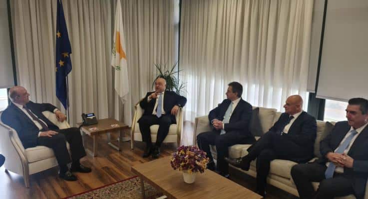 Finance Minister hosts Eurobank delegation