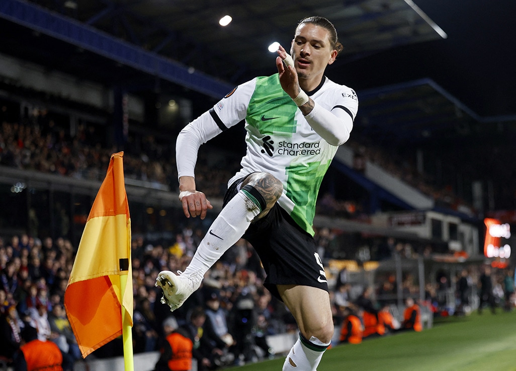 Liverpool hammer Sparta Prague, Roma beat Brighton 4-0