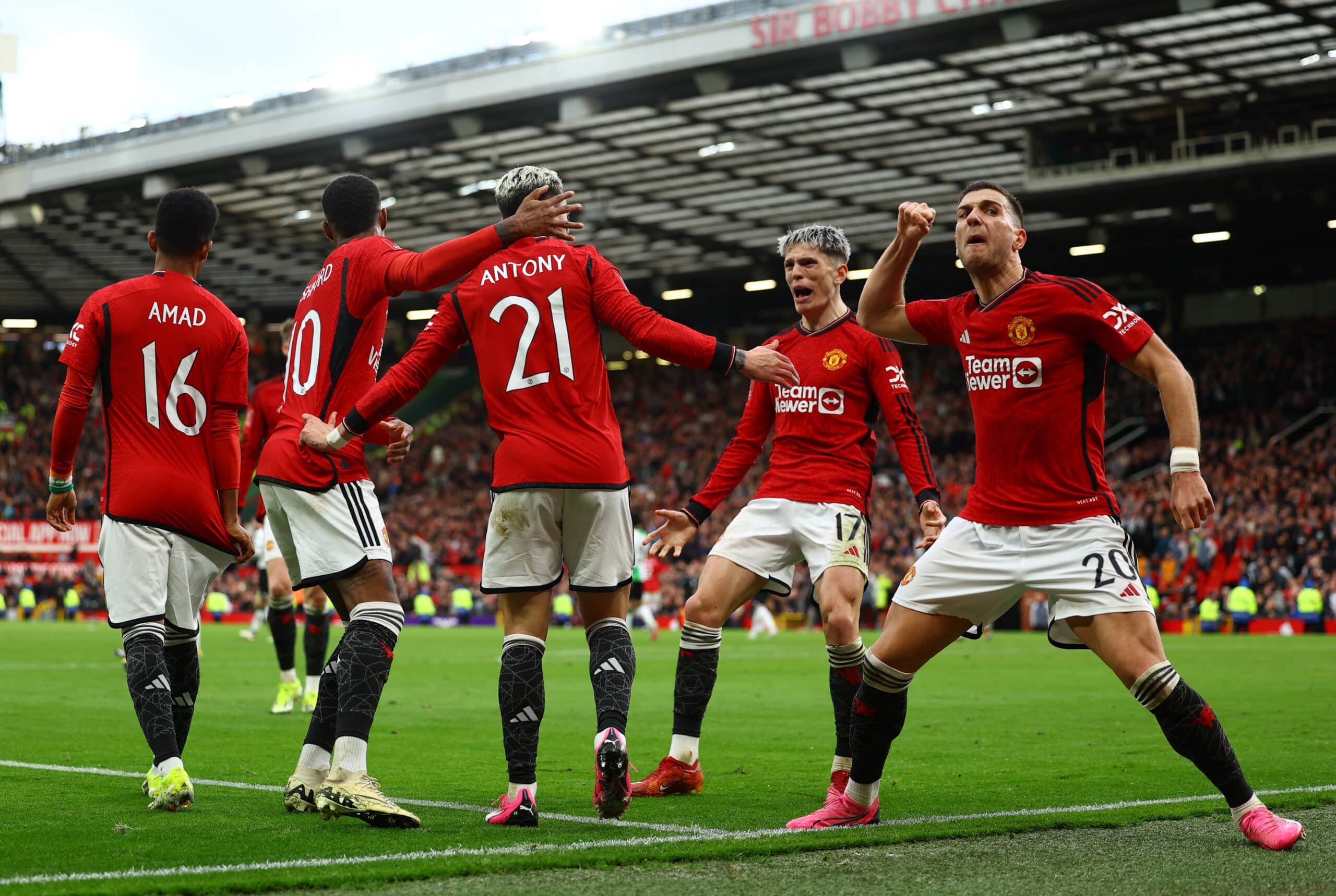 Man United knock out Liverpool in FA Cup classic