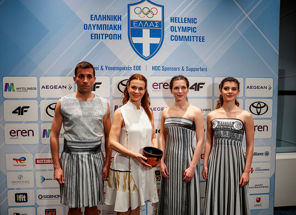 New costumes in revamped torch lighting ceremony for Paris