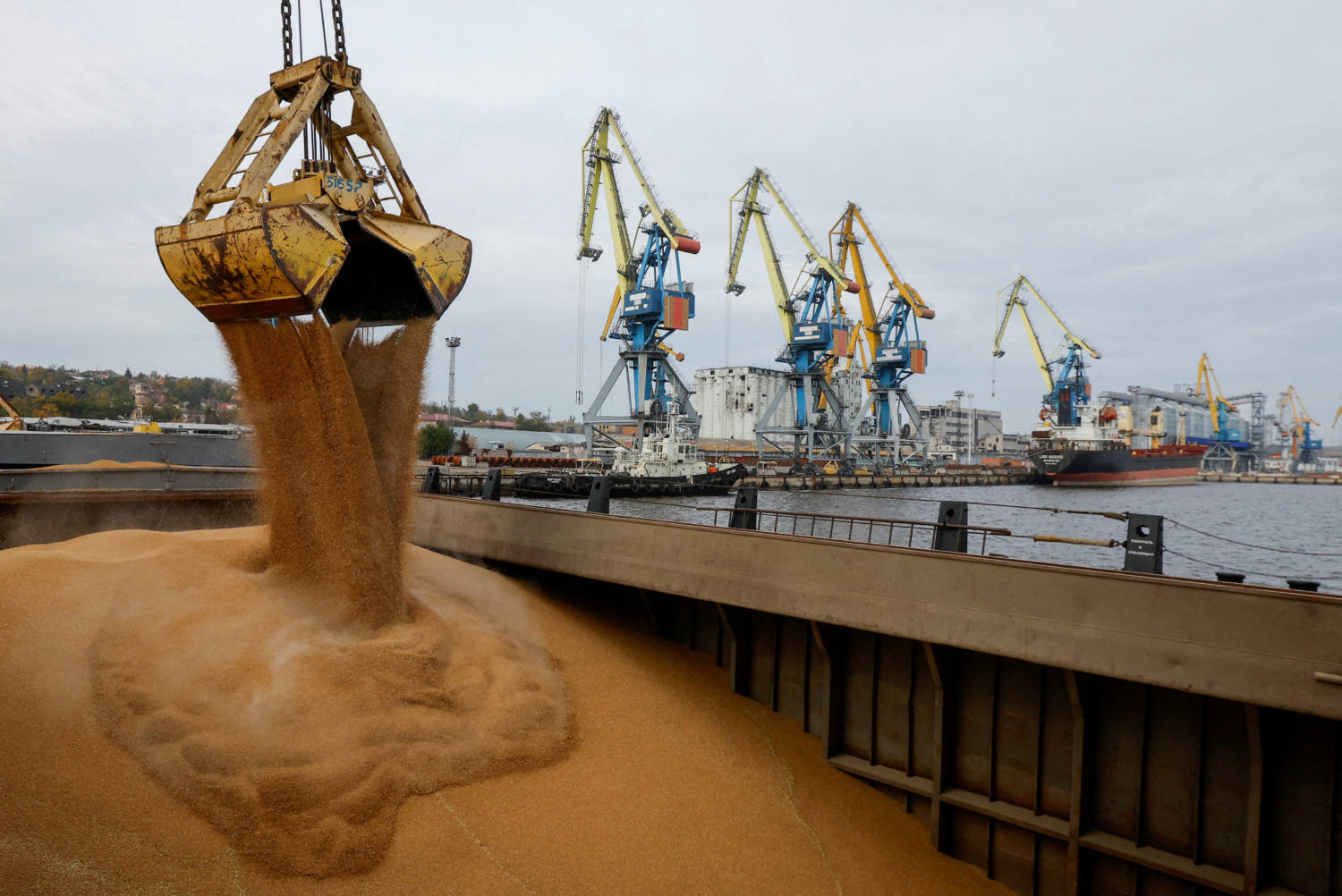 Poland says breakthrough on Ukrainian grain unlikely in Warsaw talks