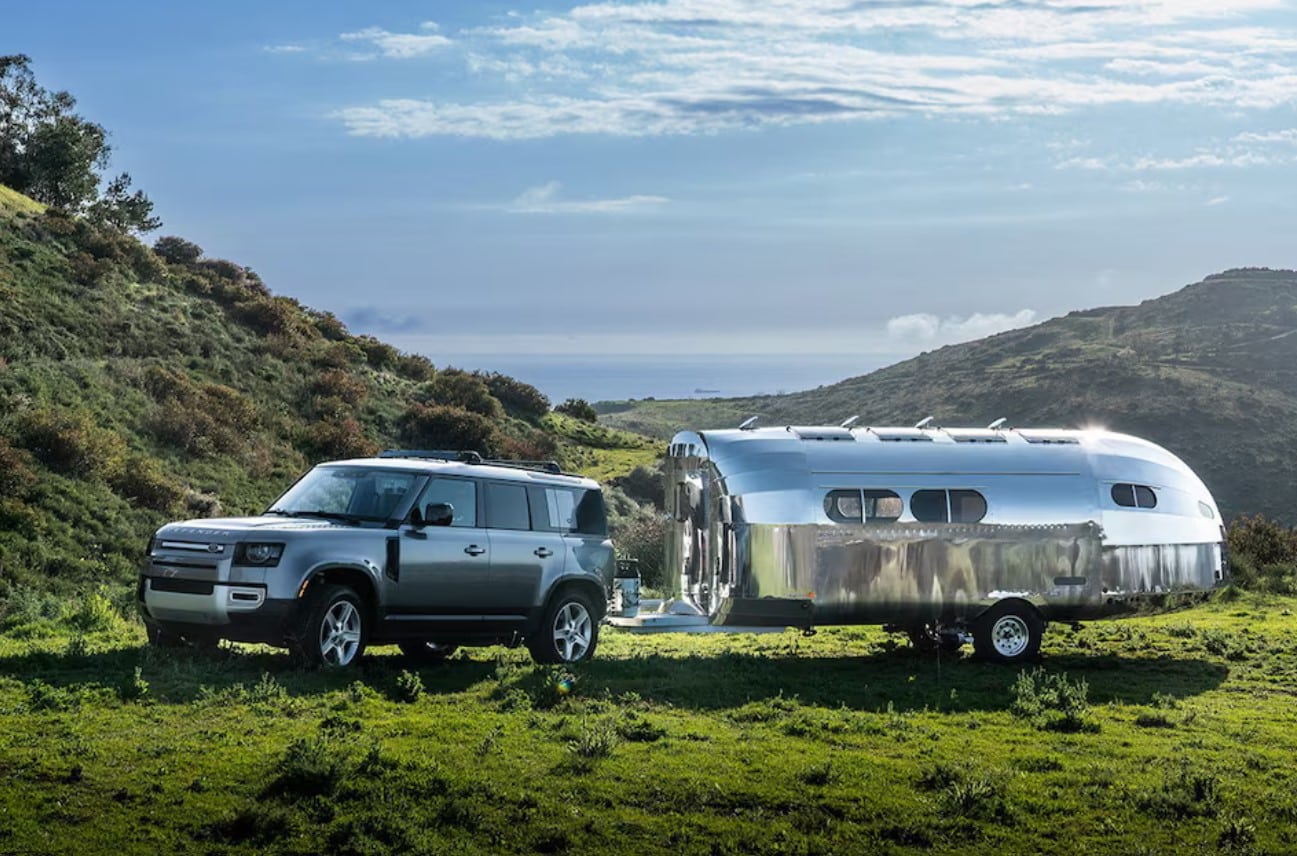 Rich Americans keep high-end RV company rolling along