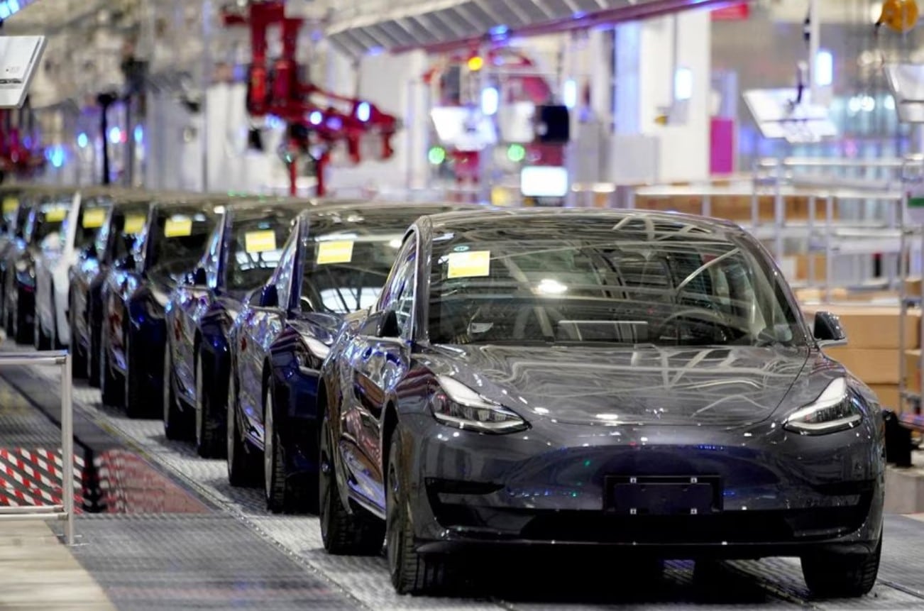 Tesla, rivals get low marks for automated-driving technology
