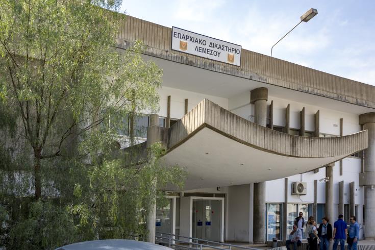 Two arrested for money laundering freed