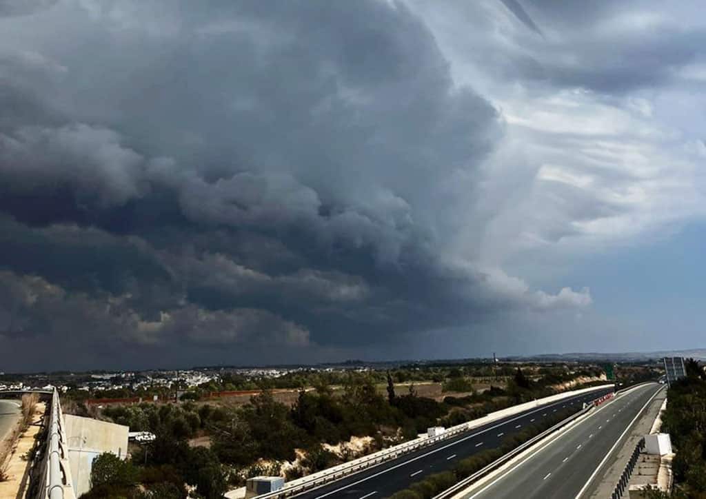 Unprecedented heavy hail hit Nicosia on Monday
