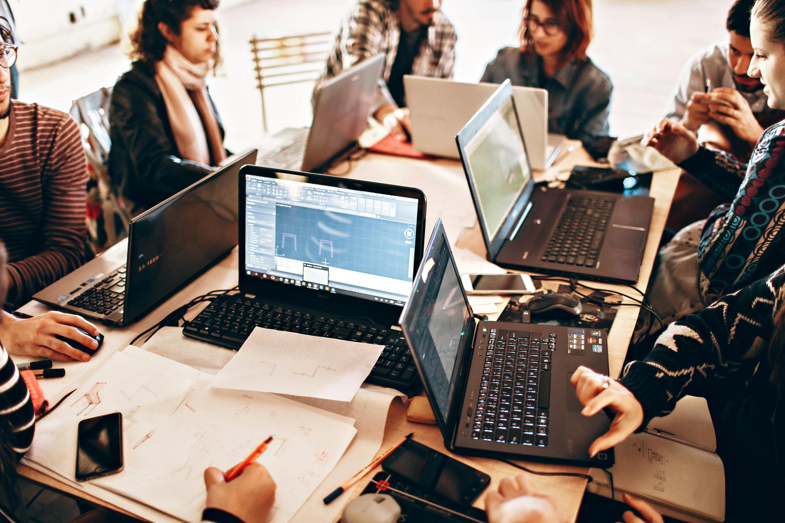 High share of overqualified workers, ICT sector thrives