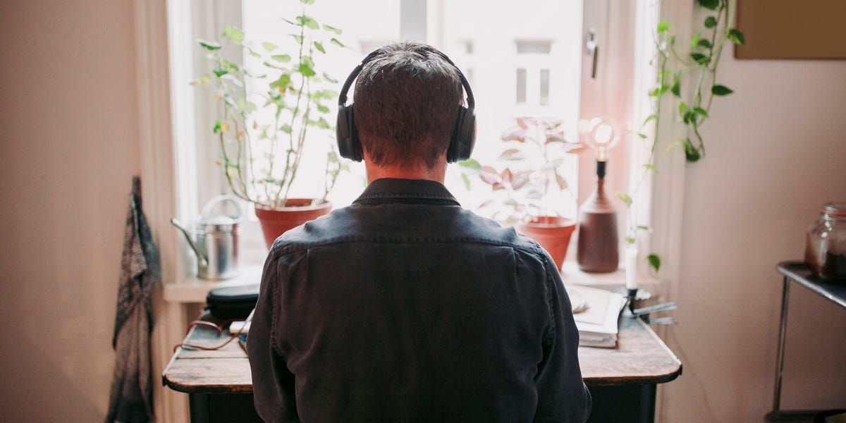 New York and other states are using AI to hunt down wealthy remote workers and demand more tax