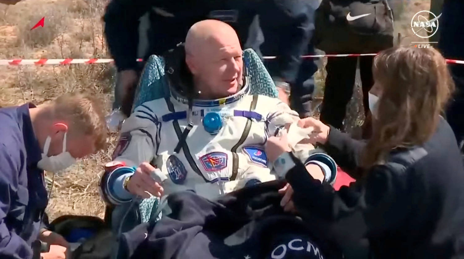 Russian descent vehicle lands in Kazakhstan with three astronauts