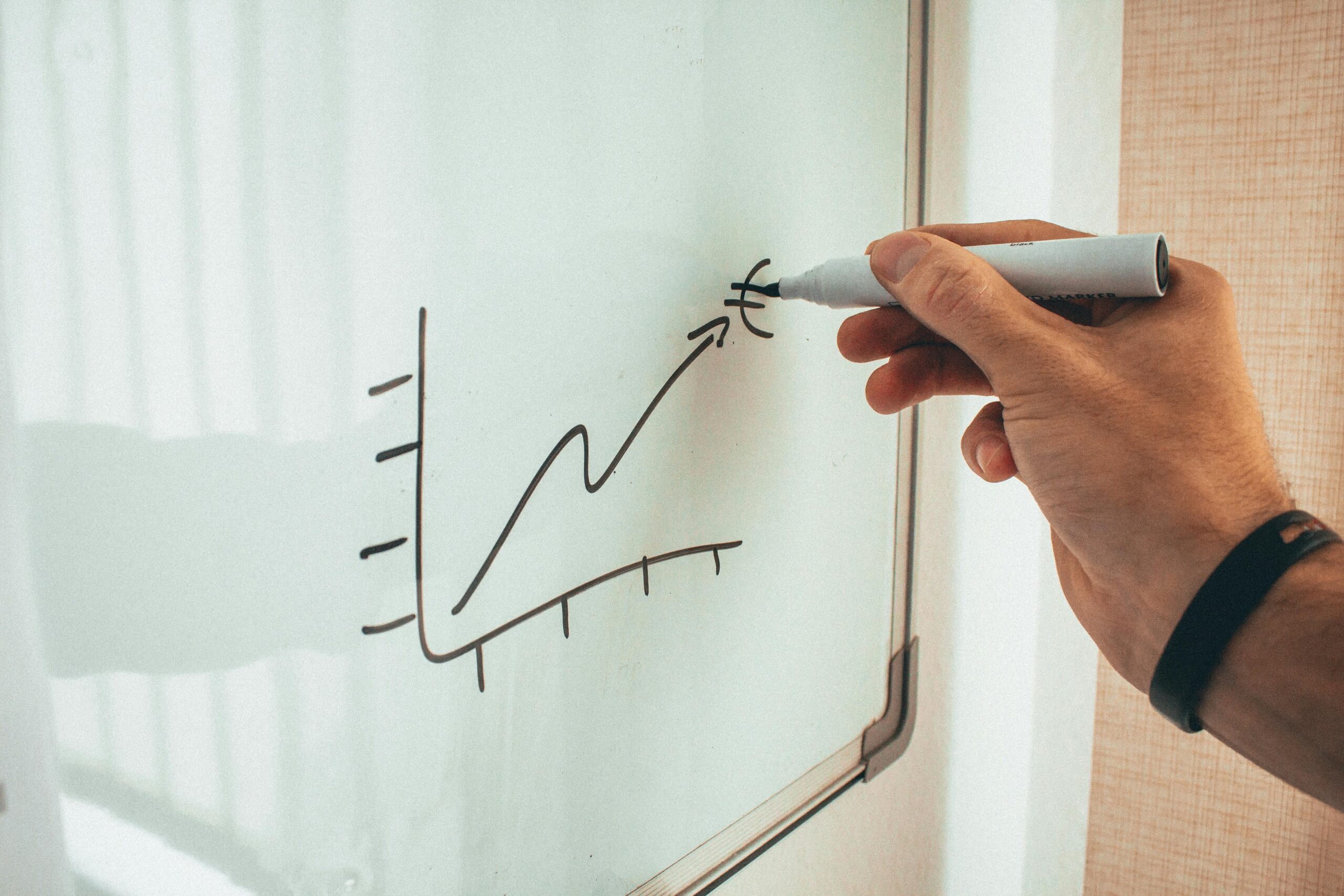 Services sector records strong growth in 2023