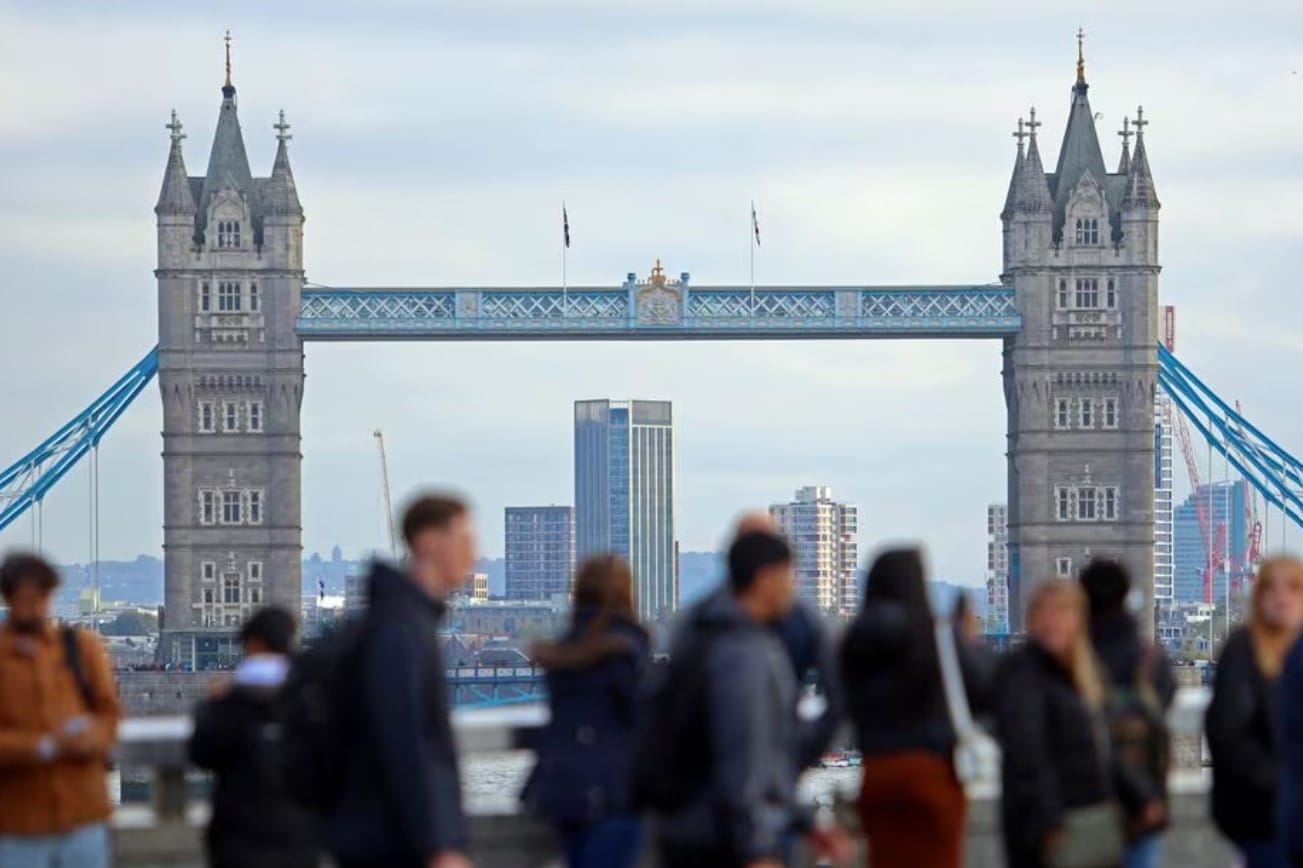 UK economy, ’s growth points to exit from recession