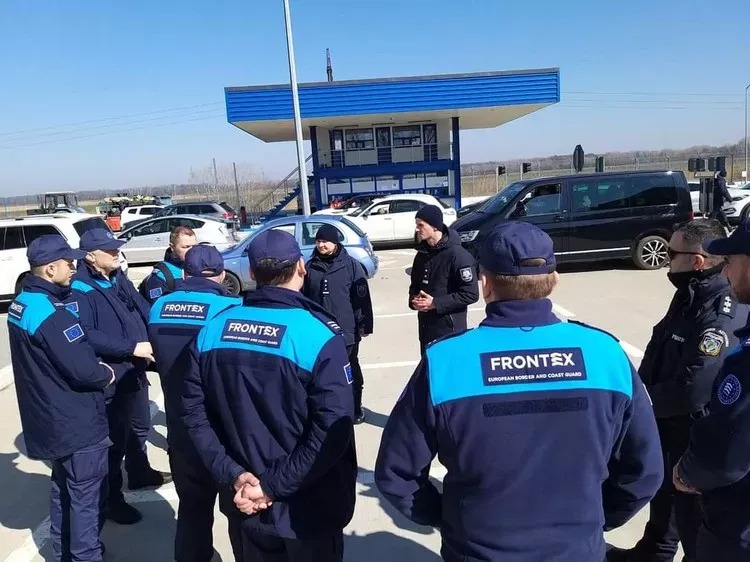Cyprus deports migrants in joint operation with FRONTEX