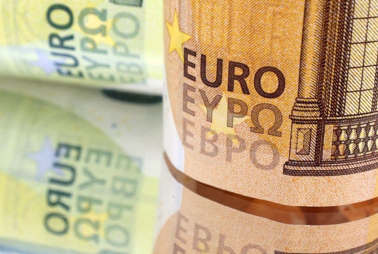 Cyprus government records , €523 million first-quarter surplus