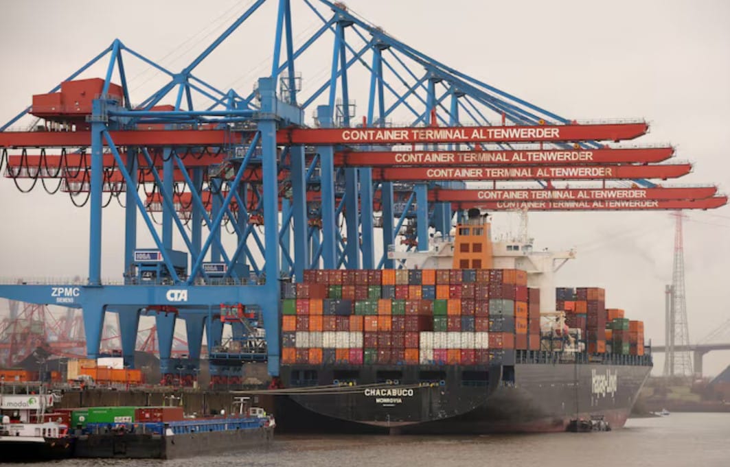 German economy skirts recession, helped by construction and exports