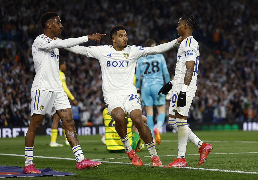 Leeds reach Championship play-offs final