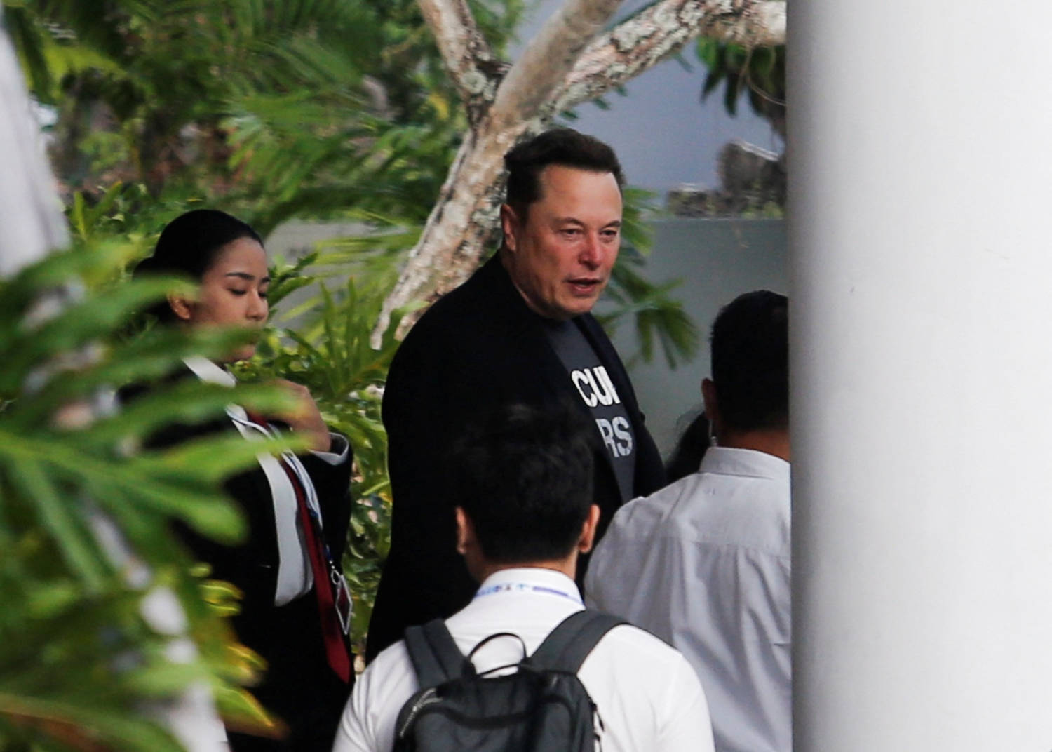 Musk arrives in Indonesia’s Bali for planned Starlink launch