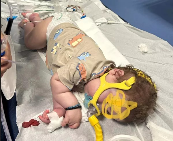 The ordeal of little Konstantinos in the state of irresponsibility