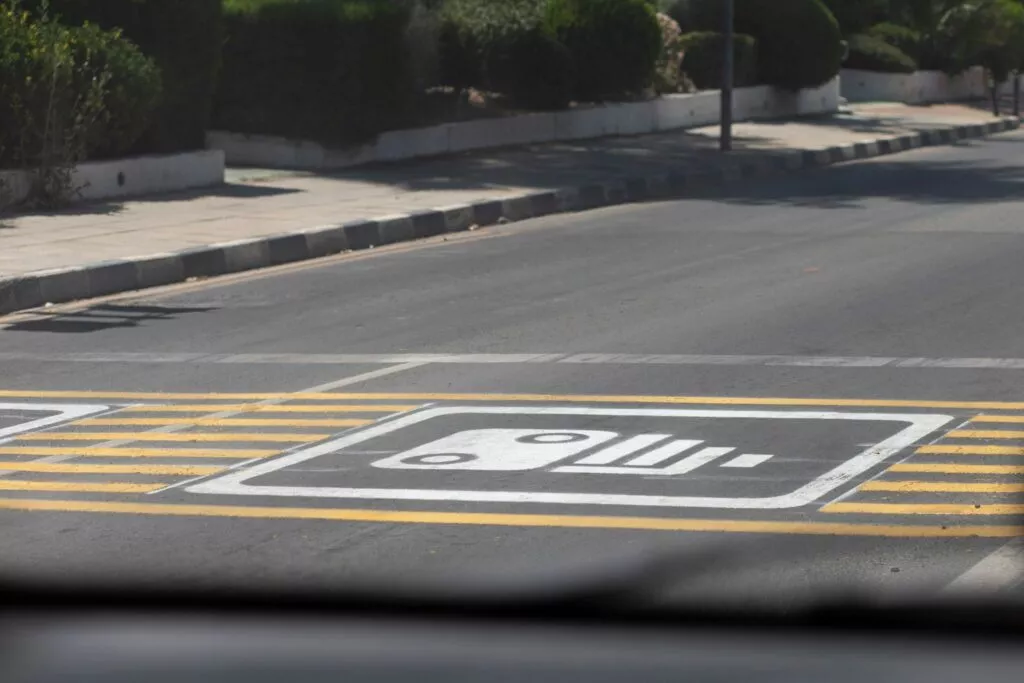 These are the new warning signs before the cameras – Why they were placed