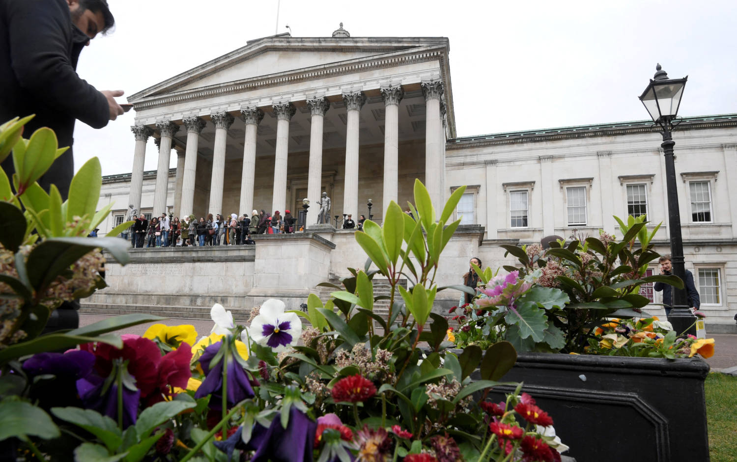 UK universities threatened by plunging international student numbers